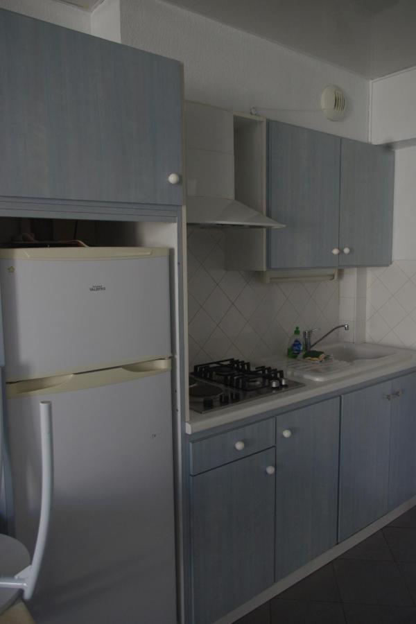 Aparthotel Les Stoechades Hyères Esterno foto