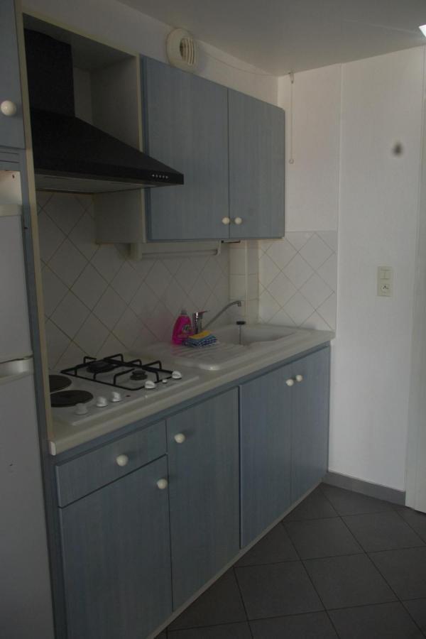 Aparthotel Les Stoechades Hyères Esterno foto