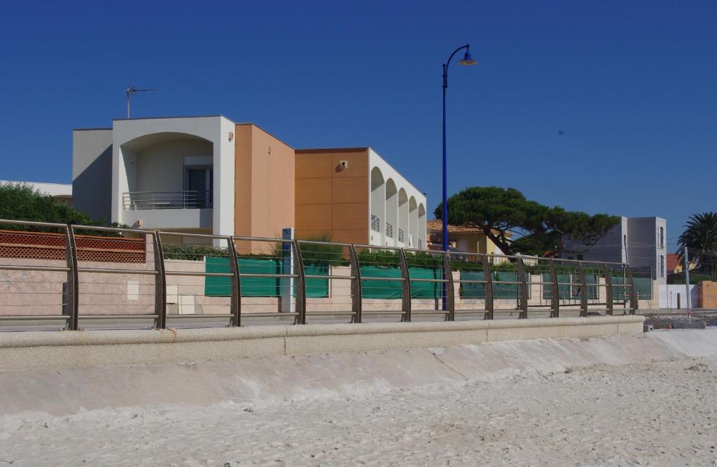 Aparthotel Les Stoechades Hyères Esterno foto